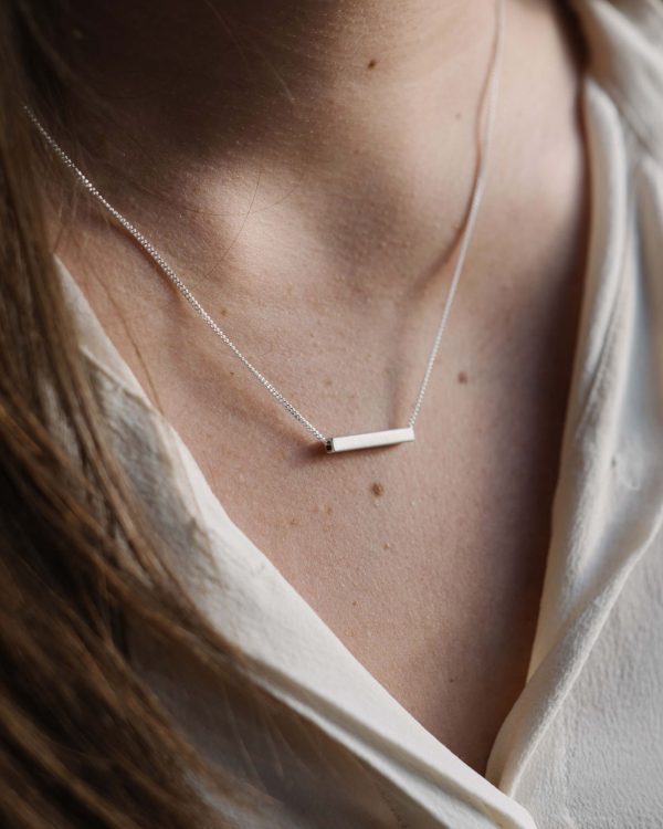Geometric-Minimal-Silver-Bar-Necklace-Single-Chloe-Solomon