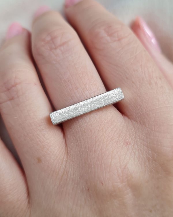 Medium-Geometric-stacking-ring-Chloe-Solomon-jewellery
